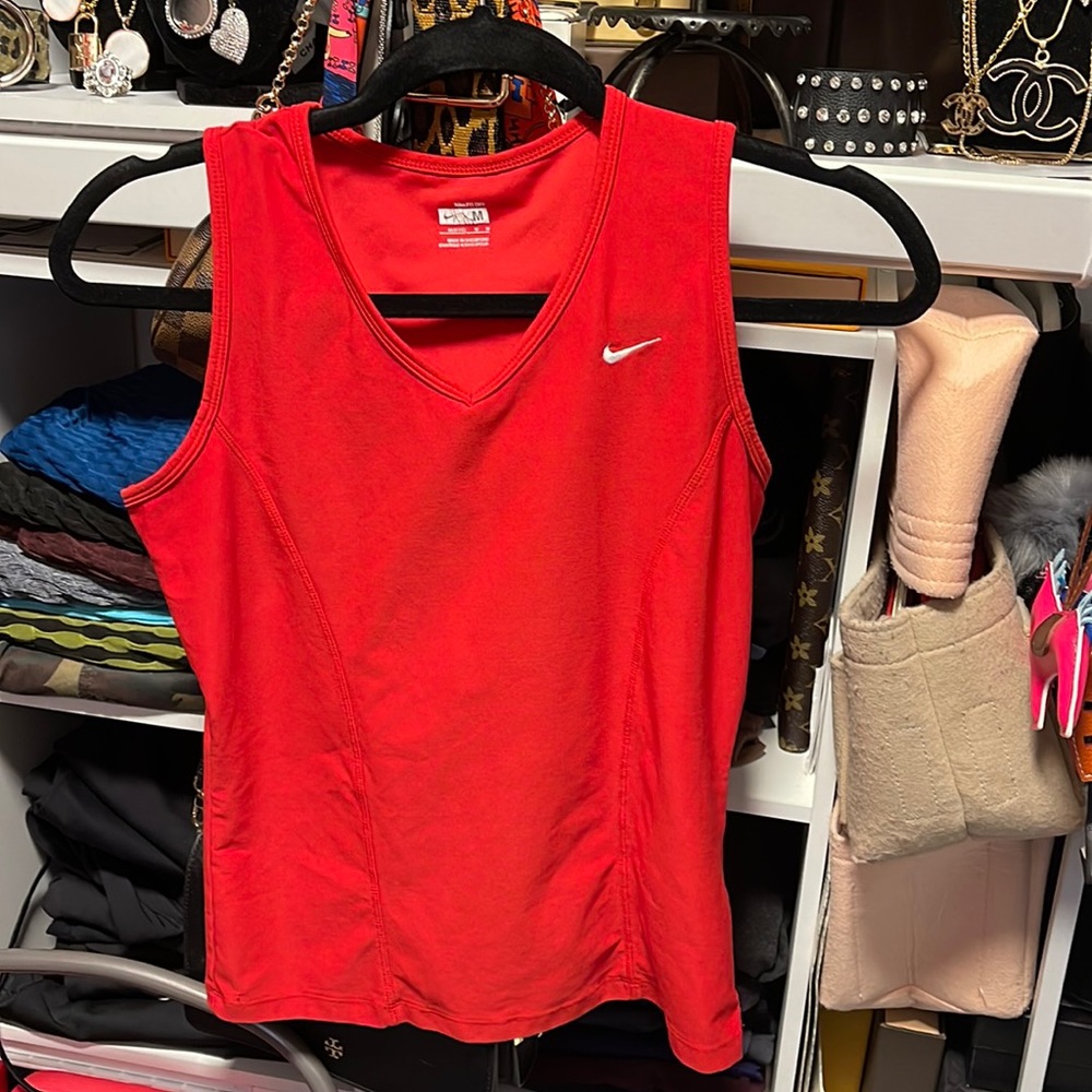 Nike workout tee